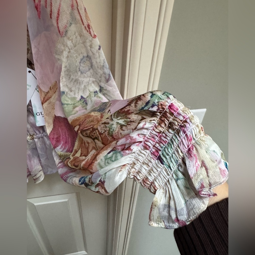 GUESS Azura Ruffled Floral Top - Picture 6 of 9
